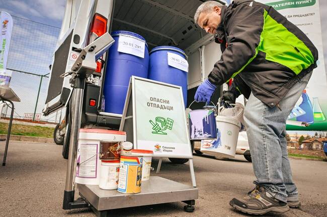 Над 15 тона опасни отпадъци са предадени от софиянци през първата половина на 2025 г.