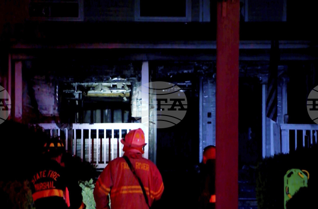 Най-малко 9 души загинаха при пожара в дом за възрастни в Бостън