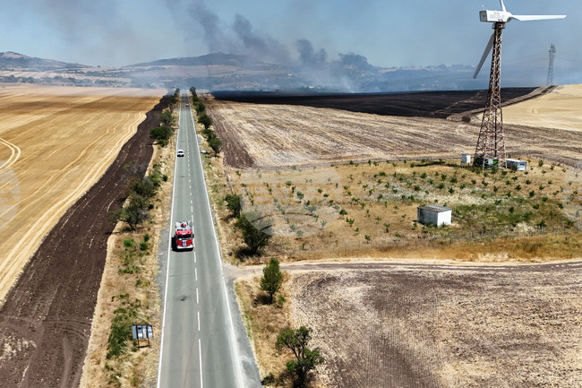 Всички пожари на територията на Бургаска област са локализирани и овладени, съобщи областният управител Владимир Крумов
