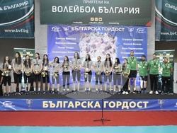 Зала "Христо Ботев" - световни шампионки по волейбол до 19 години - посрещане