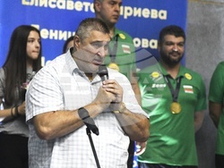 Зала "Христо Ботев" - световни шампионки по волейбол до 19 години - посрещане