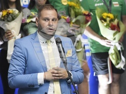 Зала "Христо Ботев" - световни шампионки по волейбол до 19 години - посрещане