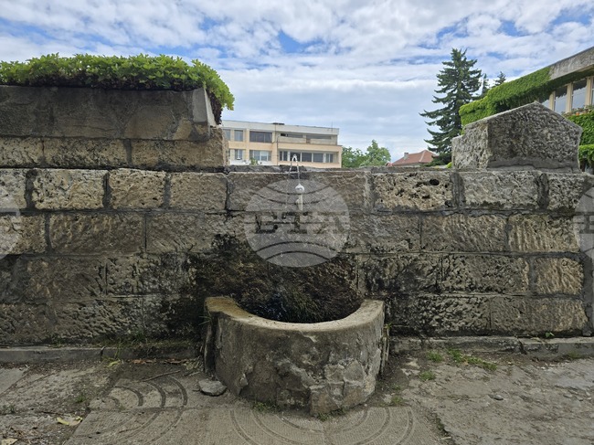 Сдружение „Деветашко плато” ще изследва качеството на водата и ще ремонтира 20 чешми в девет села от района
