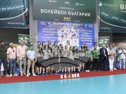 Зала "Христо Ботев" - световни шампионки по волейбол до 19 години - посрещане