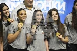 Зала "Христо Ботев" - световни шампионки по волейбол до 19 години - посрещане