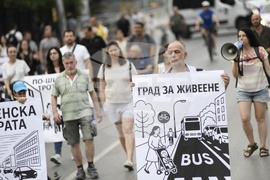 Улица ,,Опълченска" - протест - ремонт