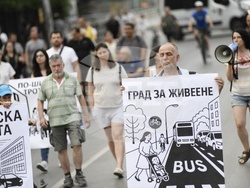 Улица ,,Опълченска" - протест - ремонт