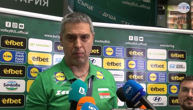 Мениджърът на националния отбор до 19 години Евгени Иванов пожела на младите български волейболистки да се реализират и при жените