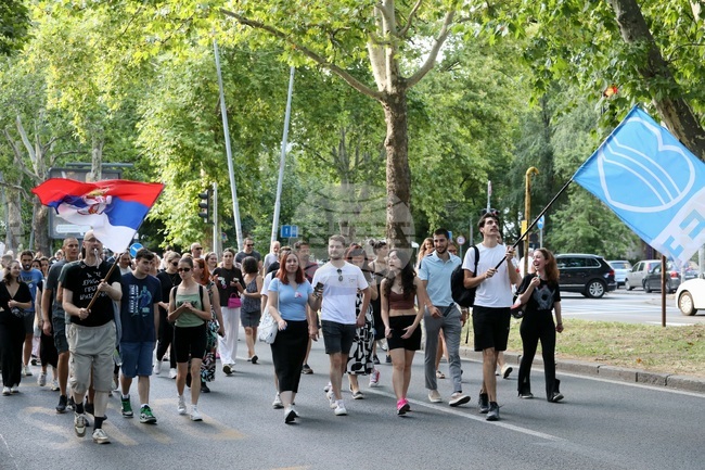 Протести се проведоха в няколко града в Сърбия