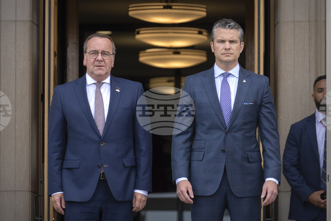 Германия е изпратила запитване до САЩ за закупуване на ракетни установки с голям обсег „Тайфун“, заяви германският министър на отбраната