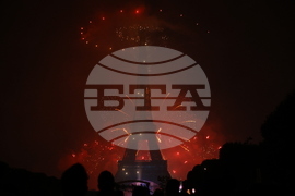 Франция - Париж - национален празник - заря