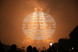 Франция - Париж - национален празник - заря