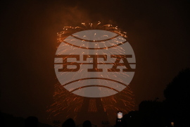 Франция - Париж - национален празник - заря