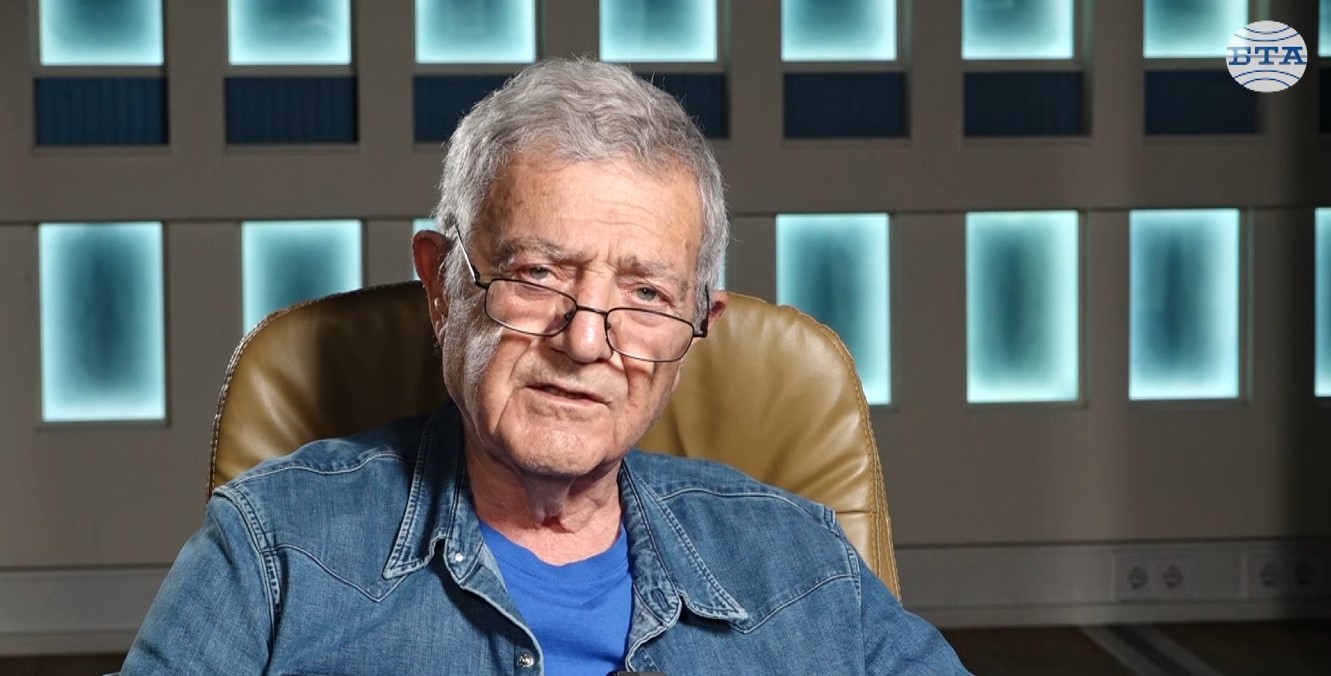 Хюсеин Мевсим е интелектуалец на две държави, заяви Стефан Цанев по повод откриването на изложба на афиши от пиеси в превод на Мевсим в Анкара