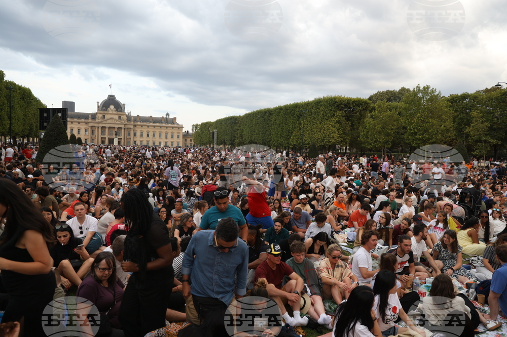 Франция - Париж - национален празник - заря