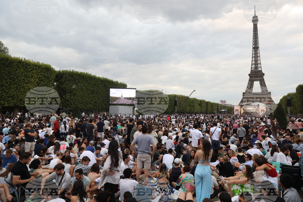 Франция - Париж - национален празник - заря