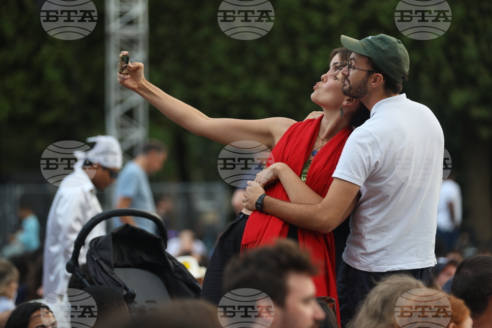 Франция - Париж - национален празник - заря