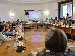 Народно събрание - образование - кръгла маса