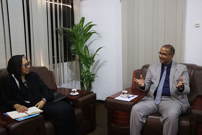 САБА: Йеменският министър на социалните грижи и труда е срещна с директорката на Детския фонд на ООН (УНИЦЕФ) в Аден