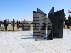 Хърватия - Румен Радев - Българско военно гробище - почит