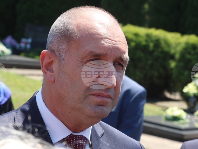 Президентът Румен Радев нарече изявлението на лидера на ГЕРБ Бойко Борисов евтин политически театър 