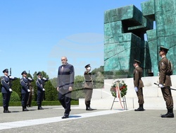 Хърватия - Румен Радев - Българско военно гробище - почит