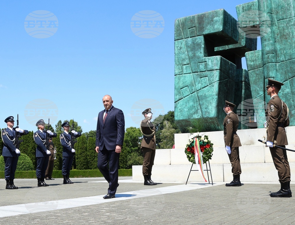 Хърватия - Румен Радев - Българско военно гробище - почит