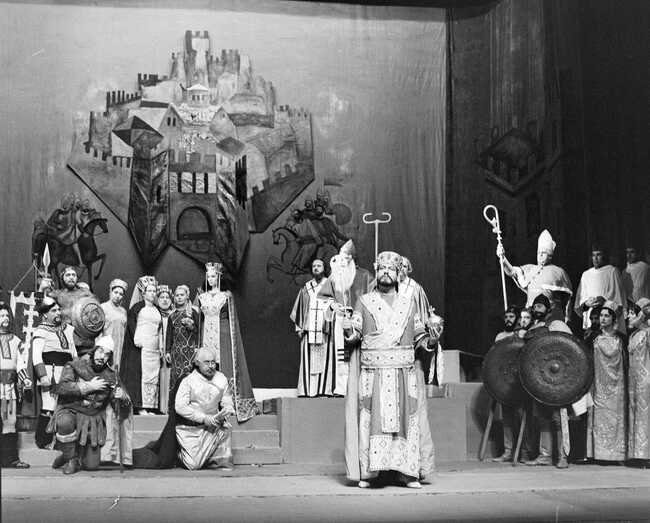 Изложба, проследяваща историята на операта "Цар Калоян" от Панчо Владигеров, ще бъде представена пред старозагорци