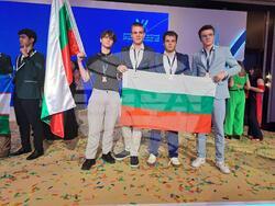 Български ученици спечелиха четири медала на 57-ата Международна олимпиада по химия