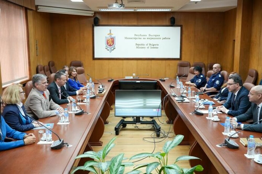МВР: 13 400 бодикамери ще бъдат закупени за служителите с полицейски правомощия