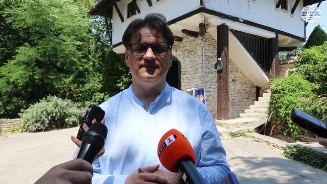 Временно е решен проблемът с билетите за посещение на „Двореца“ и Университетската ботаническа градина в Балчик, каза министър Мариан Бачев