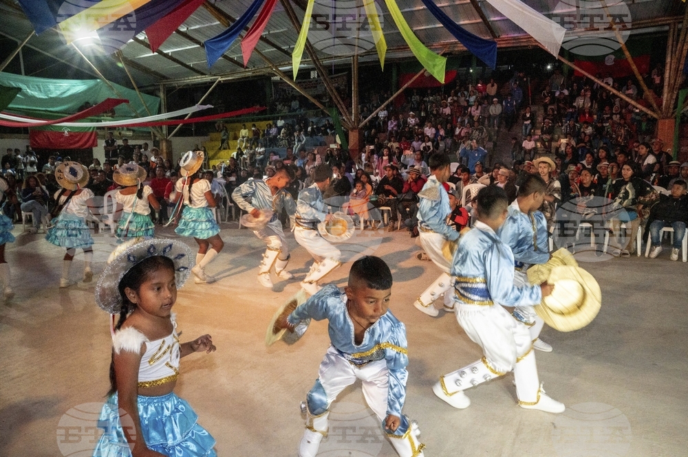 Colombia Youth Indigenous