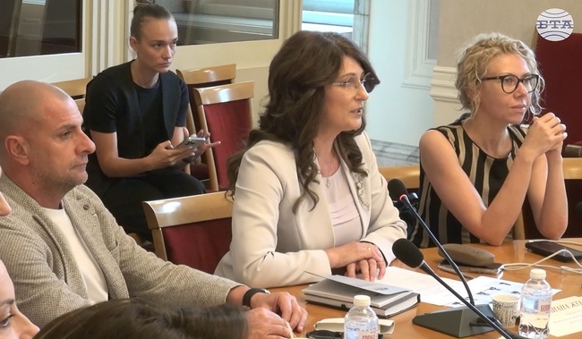 Очаквам добро взаимодействие с Обществения съвет към Комисията по демографска политика, децата и семейството, каза Илиана Жекова