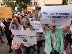 Болница „Майчин дом“ - протест в подкрепа на д-р Ирена Шикова