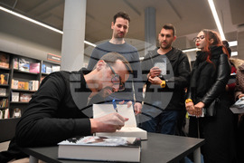 Пловдив - Васил Попов - „Мамник" - среща