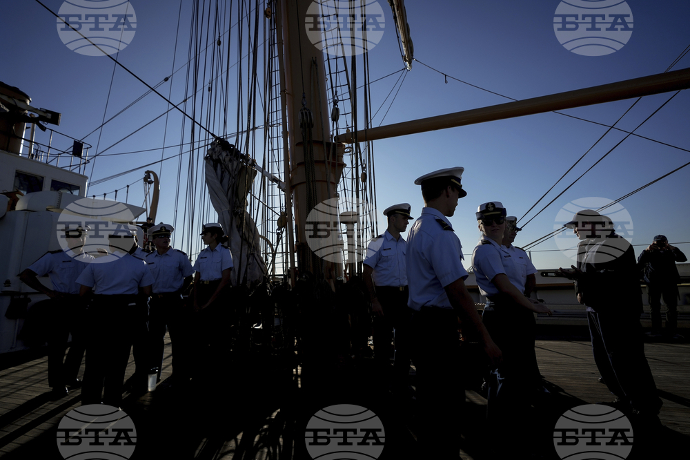 Coast Guard Tall Ship