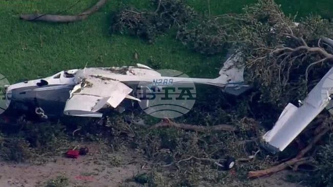 Два малки самолета се сблъскаха във въздуха над летище в Колорадо; един човек загина и трима бяха ранени