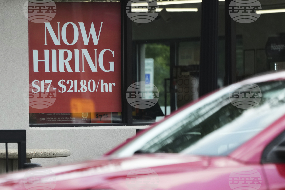 Молбите за помощи при безработица в САЩ нарастват умерено, но остават в считания за здравословен за икономиката диапазон 
