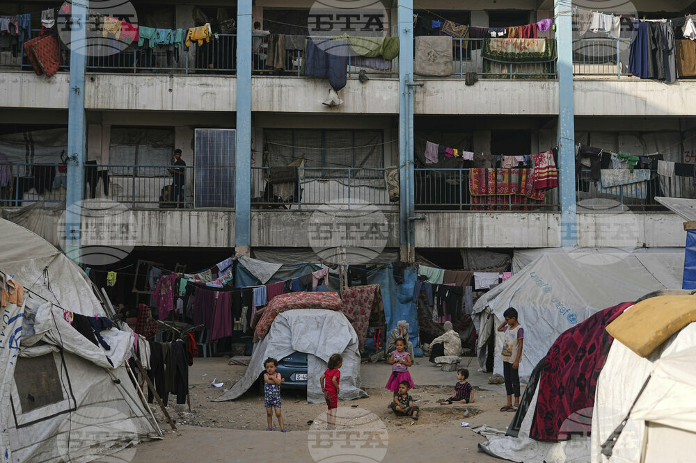 Mideast Wars Gaza Shuttered Schools