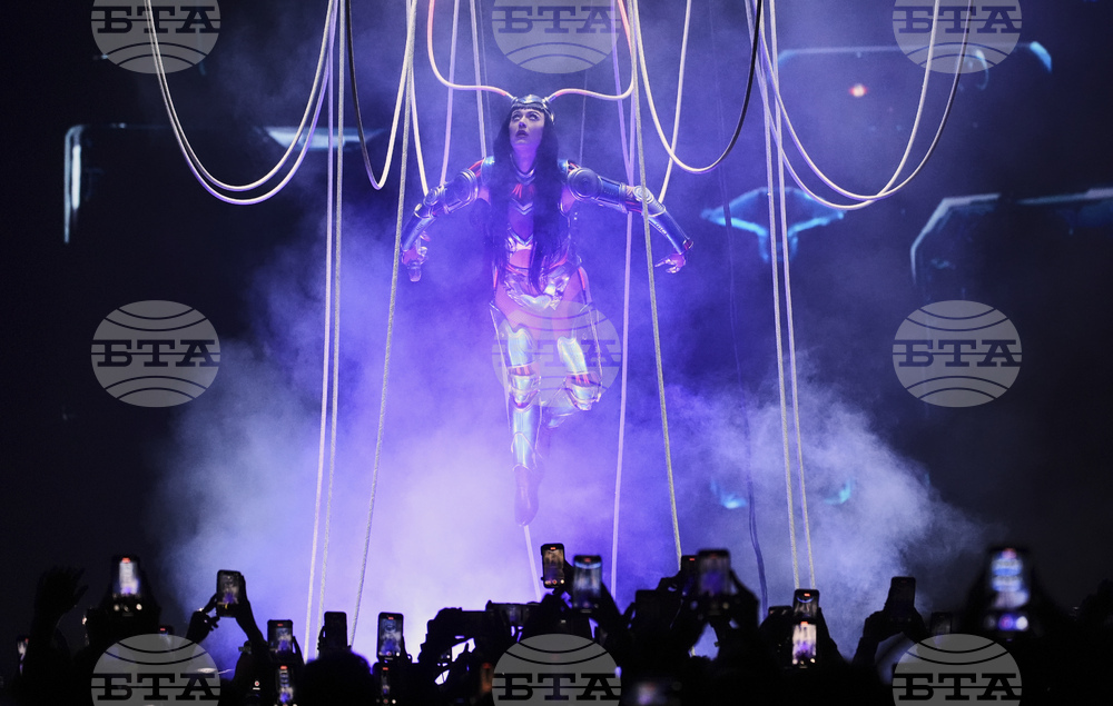 Katy Perry in Concert - Inglewood