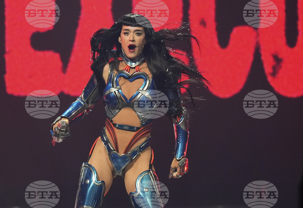 Katy Perry in Concert - Inglewood