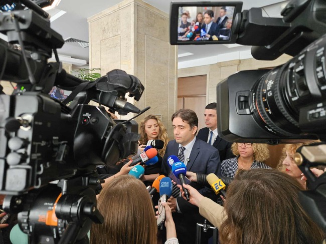 Божидар Божанов: Изтекла ли е информация от МВР към престъпниците? Управляващите скриха Митов от изслушване за цигарената фабрика