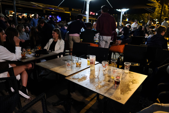 Белга: Белгийската и нидерландската полиция обединяват усилията си за справяне с напрежението около летния младежки туризъм