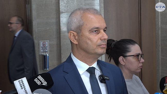 Националният статистически институт изкарва абсурдни данни за инфлацията, каза председателят на "Възраждане" Костадин Костадинов