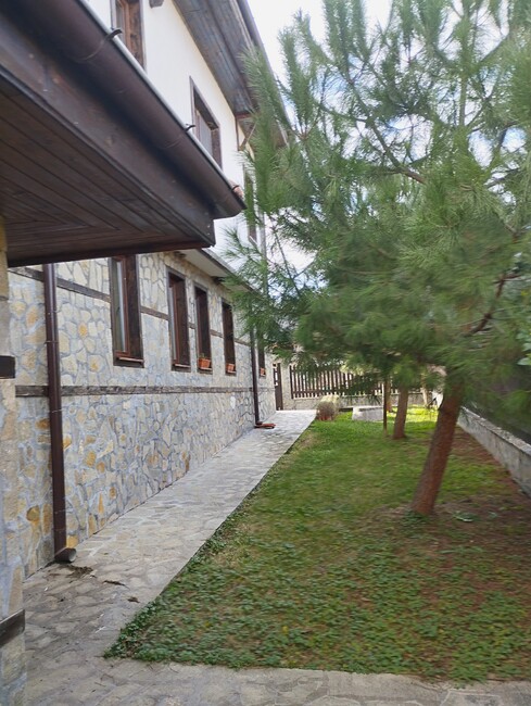 НАП Пловдив – офис Хасково: НАП продава къща за гости в Мезек за малко над 1 млн. лв.