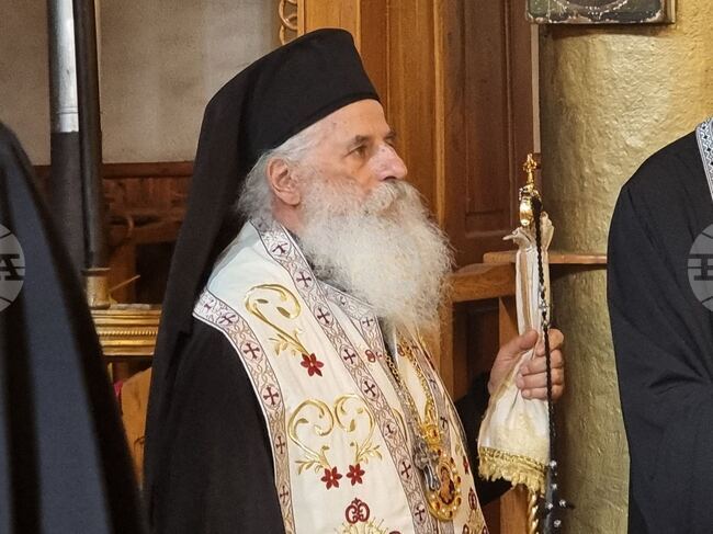 Преспанско-Пелагонийският митрополит Петър е забранил на свещениците от своята епархия да имат профили в социалните мрежи