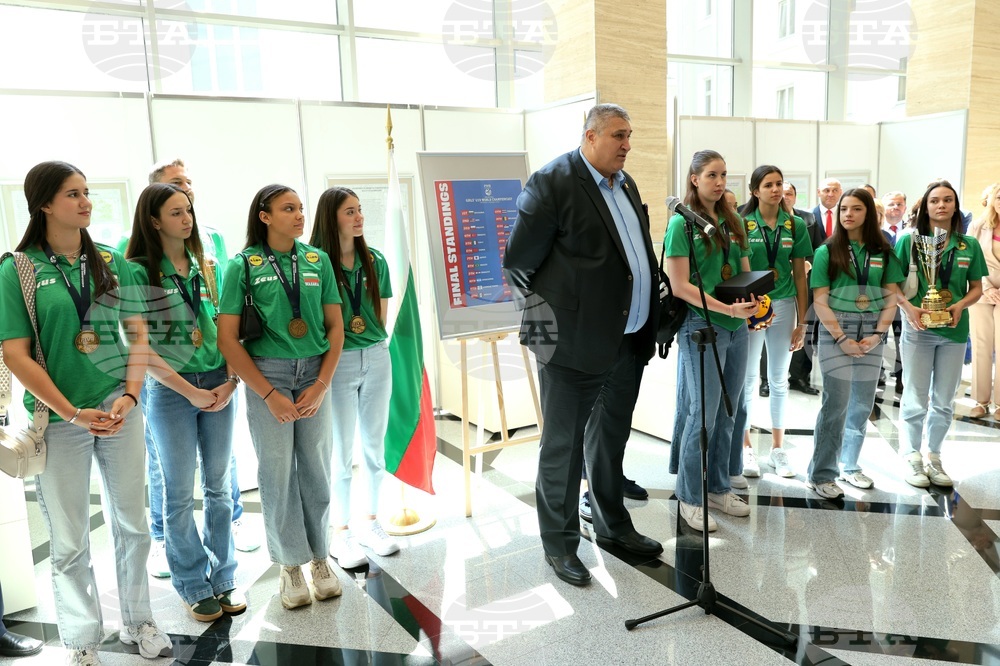 Парламент - волейболисти - приветствие