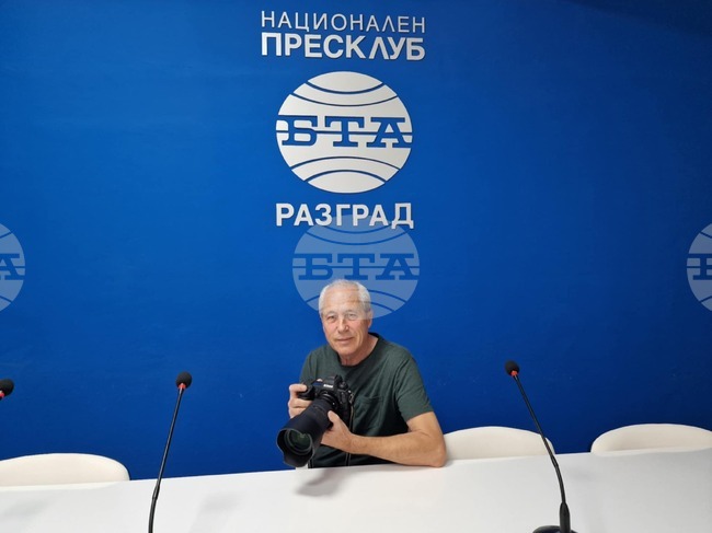 Фотографът Мехмед Азиз ще представи фотоизложба по повод 50 години фотографска дейност 