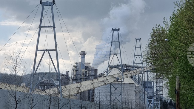 Не е установено превишаване на нормите за допустими вредни емисии от „Кроношпан“ според доклад за качеството на въздуха във Велико Търново