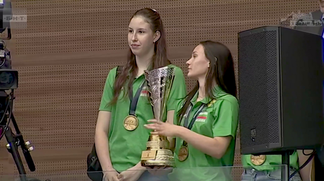 Народните представители аплодираха националния отбор по волейбол за девойки, спечелил световната титла в Осиек